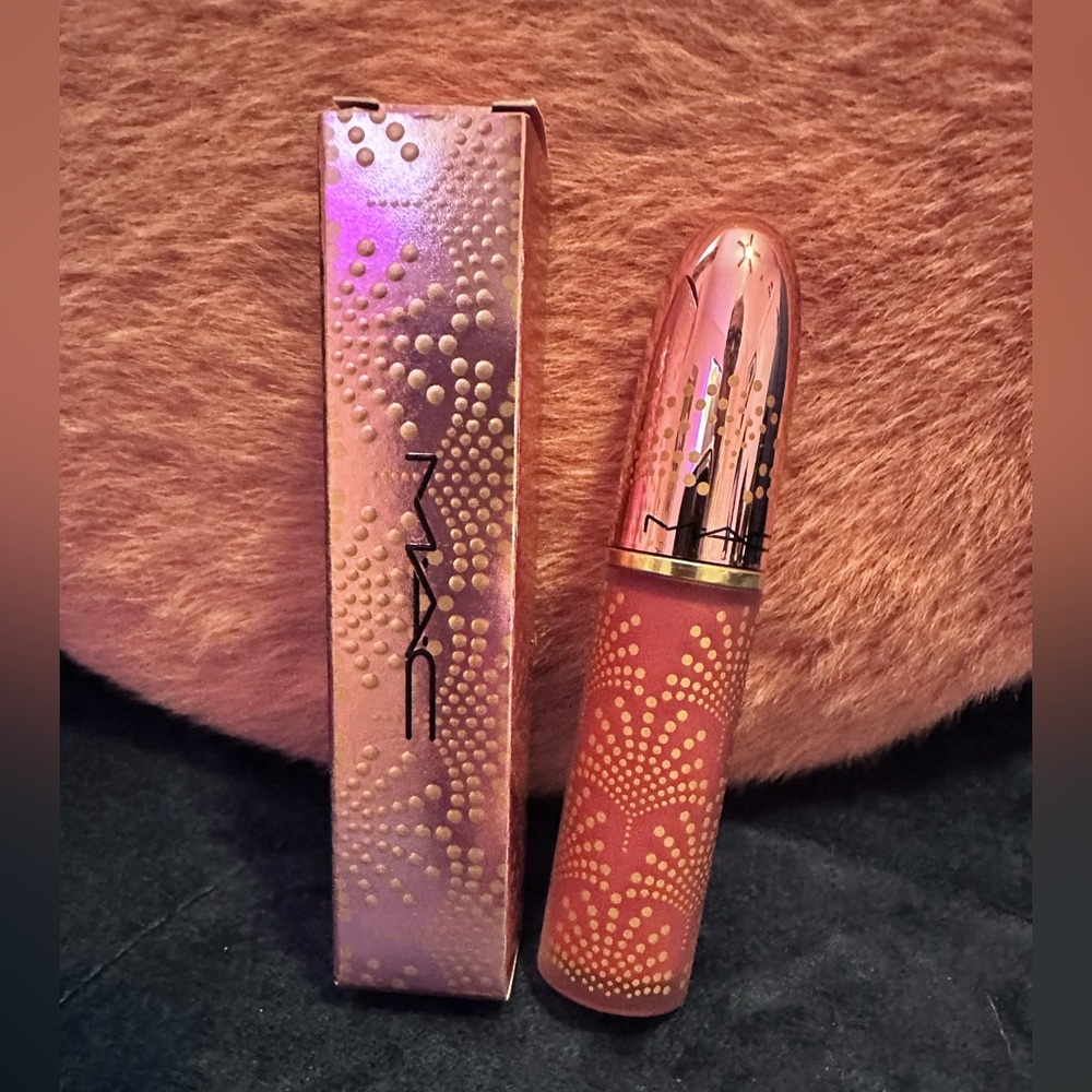 MAC Powder Kiss liquid lip color 💄 The Best Gift Is Me